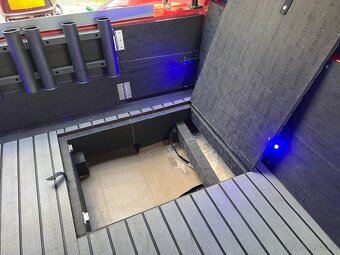 Rybářská loď Selco Rival - 15