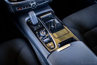 Volvo V60 T6 Recharge AWD A/T, Full LED, Ťažné - ODPOČET DPH - 15