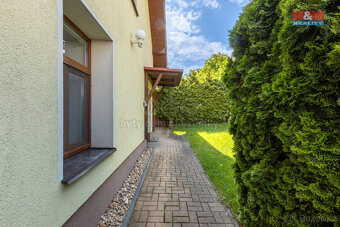 Prodej rodinného domu 6+kk, pozemek 269 m2, Husova, Žiželice - 15