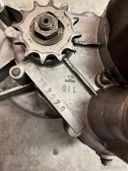 Motor babetta 225 + štítek + díly - 15