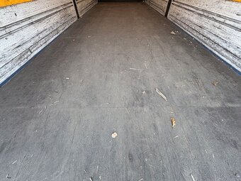 VOLVO FL 14.240 4x2 valník s plachtou - 15