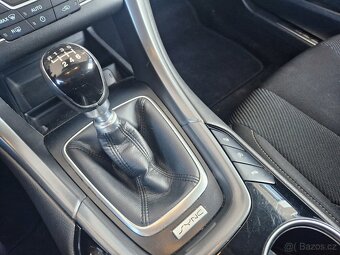 Ford Mondeo 2,0 TDCi 132kW Titanium Manuál - 15