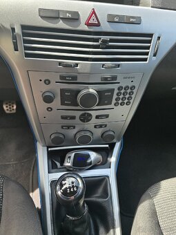 Opel Astra H 1.9cdti 110kw - 15