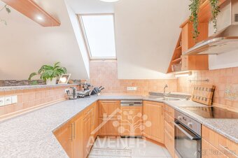 Prodej rodinného domu 415 m2, pozemek 1105 m2 - Valašská Pol - 15