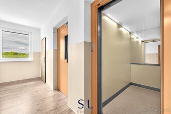 Mám tu pro Vás bytovou jednotku o dispozici 2+kk s lodžií v  - 15