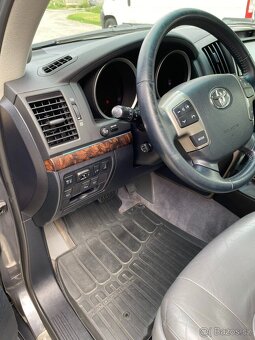 land Cruiser lc200, j200 4.5 V8 top stav, 242t km - 15