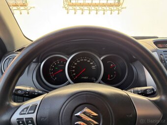 Suzuki Grand Vitara 2.0i Comfort benzín 103kw - 15