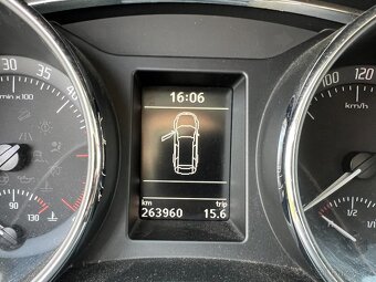 Škoda Superb Combi 2 ELEGANCE 2.0TDI DSG 103kW 2011 - 15