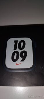 Apple Watch Nike Series 7 45mm Temně inkoustový hliník - 15