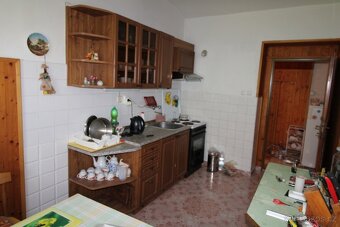 Nabízím k prodeji komerční areál o celk. rozměrech 2671 m2 - 15
