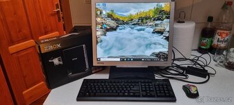 Zotac Zbox ID18 + DRŽÁK NA MONITOR + monitor BENQ 19" - 15