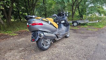 Suzuki Burgman 650 Executive r.v. 2011 - 15