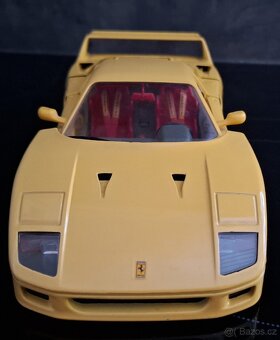 Ferrari F40 3x varianta 1:18 Bburago + dárek 1:43 - 15