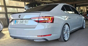SKODA SUPERB 3 spoiler kridlo lipko na kufor - 15