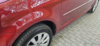 VW Touran 2.0TDI DSG - Highline - NAVI - webasto LED světla - 15