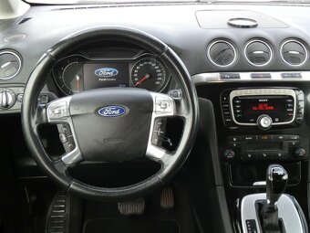 Ford Galaxy 2.0 TDCI Powerhift, 7 míst - 15