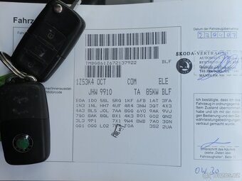 Prodám Škoda Octavia 1.6 i 85 kW Elegance - 15