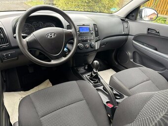 Hyundai i30 CW 1.6Crdi 66kw FIFA - 15