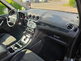 FORD GALAXY 2010 2.0i 149 kW GHIA 7 MÍST FACELIFT,VÝHŘEVY - 15