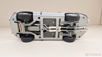 1:18 JAGUAR E CABRIO, 1 - 15
