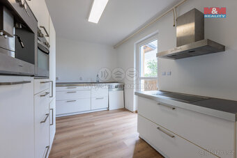 Prodej rodinného domu, 182 m², Karlovy Vary, ul. Na Stezce - 15