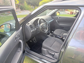 Yeti 2.0 TDi, digi klima,tažné,servisní knížka - 15