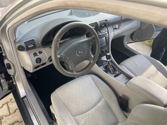 Mercedes Benz C180 - 15