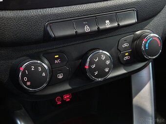 Kia Ceed 1.6 GDI 99KW Kombi Benzín TAŽNÉ Handsfree - 15
