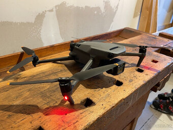 DJI Mavic 3 Fly More Combo (EU) - 4 letové hodiny - 15