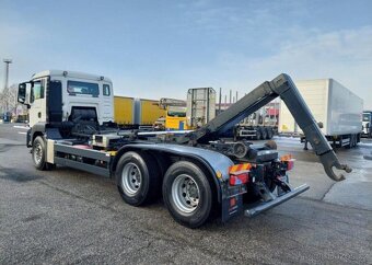 Prodám Nosič kontejnerů MAN TGS 26.440 BB Hyvalift 6x4 - 15