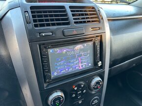 Suzuki Grand Vitara 2.0 benzín 4x4 plně pojízdné - 15