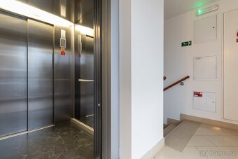 Prodej bytu 1+kk, 76 m2 s terasou a zahradou, Praha 5 - Stod - 15