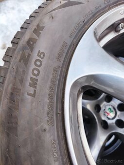 Zimní sada Alfa Stelvio r18 5x110 Bridgestone 235/60/18 - 15