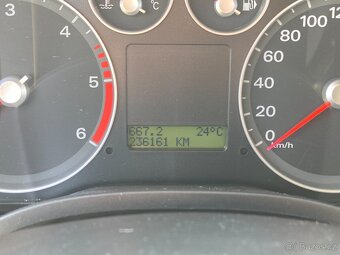 Ford Focus C-Max, 2.0 TDCi, 100 kW, automatická klima - 15