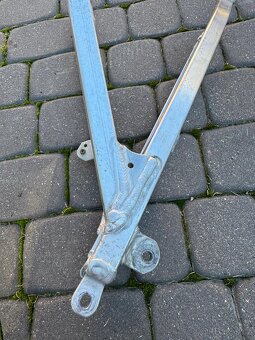 Zadní rám subframe zadní blatník Yamaha YZ 125 250 r 02-04 - 15