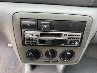 Škoda Octavia 1,6 MPI benzín+LPG - 15