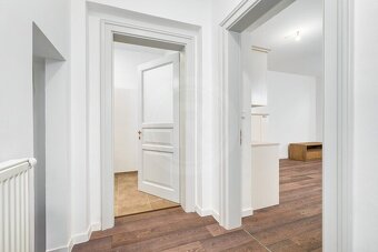 PRONÁJEM ZREKONSTRUOVANÉHO BYTU 2+KK, RIEGROVA, ČB - 15