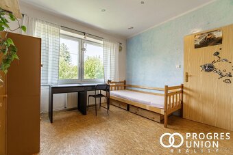 Exkluzivní prodej dvougeneračního rodinného domu s velkým po - 15