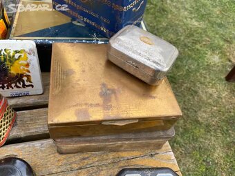 Stare plechovky - 15