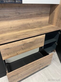 Prodám NOVOU černou kuchyň Plzeň DTD Egger U899 - 15