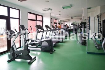 Zařízené studio (1+kk) o výměře 40m² s balkonem  AHELOY(BUL) - 15