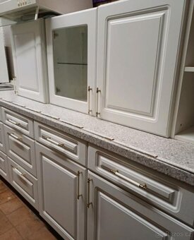 Krásná venkovská kuchyně se spotřebiči,5456 - 15