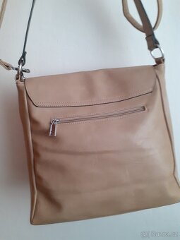 Dámská kabelka crossbody/do ruky - 15