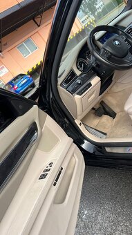 BMW 750Li xDrive F02 - 15
