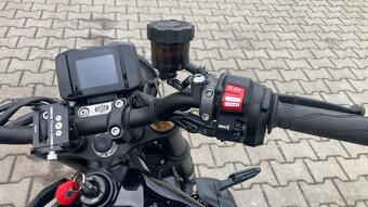 Yamaha XSR 900 - 15