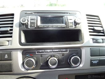 Volkswagen Caravelle 2,0TDi-9 MÍST - 15