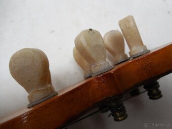 Starožitná kytara - 15