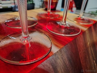 Granátové sklo se zlatým zdobením - 15