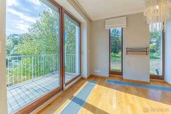 Exkluzivní vila 5+1, 348 m², bazén, sauna, pozemek 996 m², S - 15