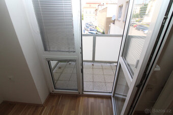 3+1, 70 m2, balkon, CENTRUM - 15